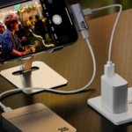 Không lo hết pin khi xem phim khi vừa sạc vừa xem